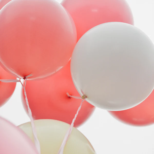 Pink & White Balloon Bunch